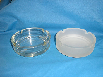 Пепельница d=107 мм. h=30 мм. белая (матовая) /1/72/ Пепельница d=107 мм. h=30 мм. белая (матовая) /1/72/