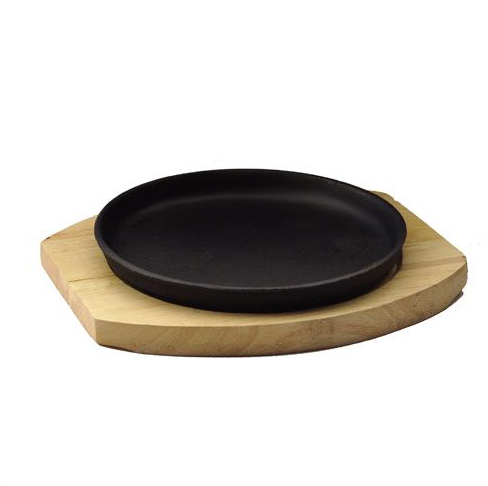 Сковорода порц. d=22 см. h=1,8 см. 0,58 л. чугун. на дерев. подставке /1/10/