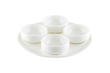Блюдо для подачи круглое d=180 мм. с 4 соусниками 30 мл. Белый, форма Гурмэ Bonna /1/12/648/